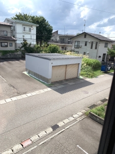 車庫も塗装始まりました！

